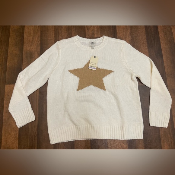 St. John's Bay Cream Sweater with Tan Star - Picture 7 of 7